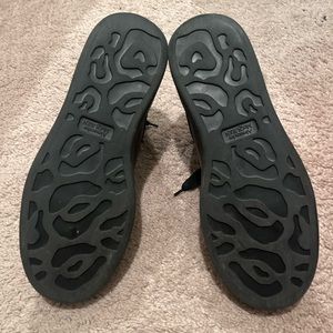 WORN ONCE Black MqCueens